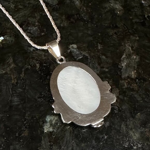Carved Mother of Pearl Cameo Shell Sterling Silver Pendant Necklace 18" - Picture 4 of 5